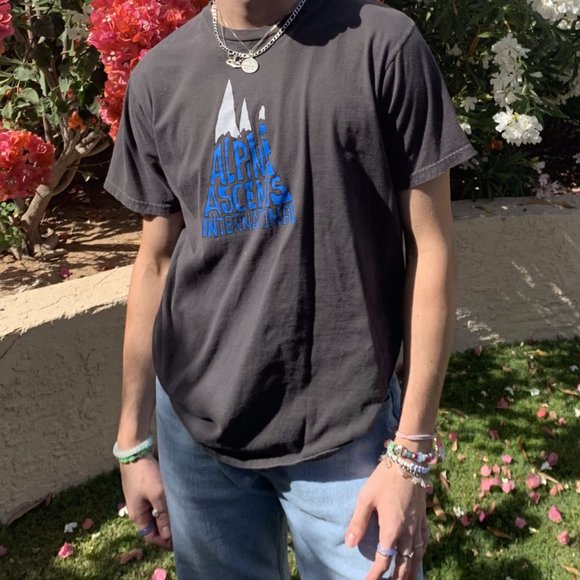 Alpine Ascents International T-Shirt - Picture 2 of 3